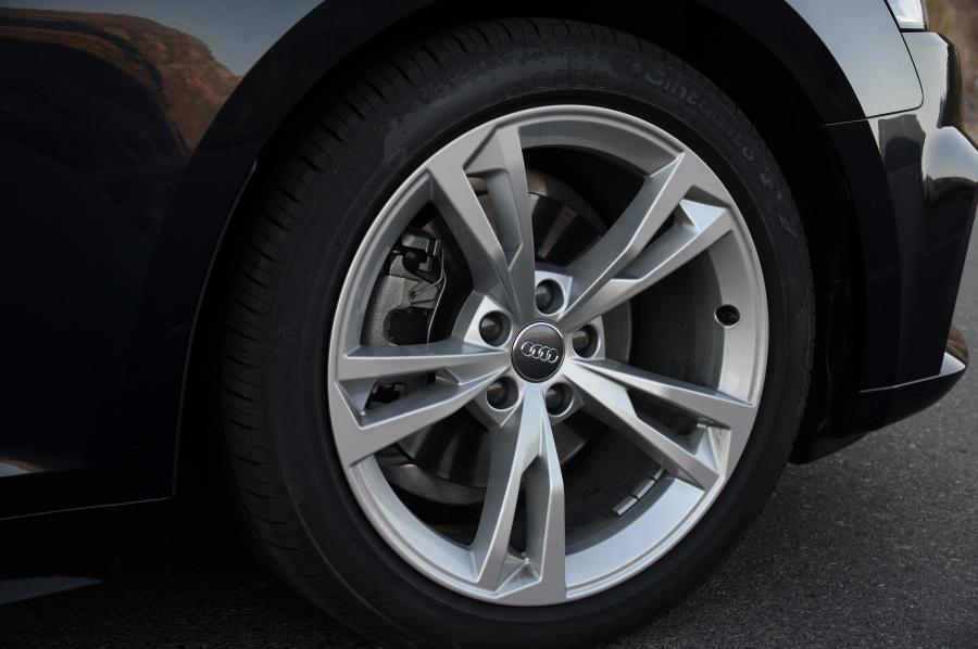 Колеса Audi A5 Coupe 2.0 TFSI S-Line 2017 года  (ZA) (фото 11 из 26)